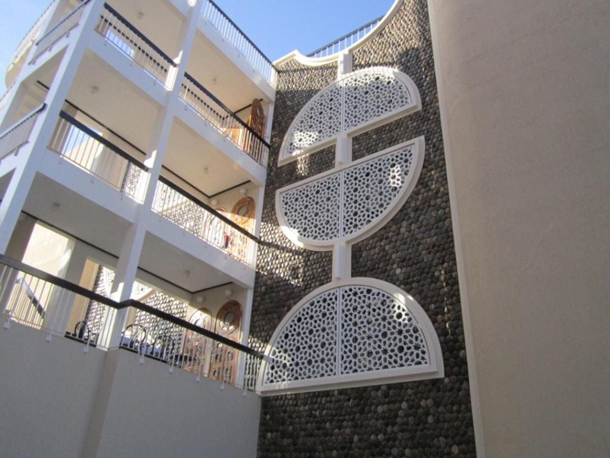 Qurum Beach Hotel - Housity