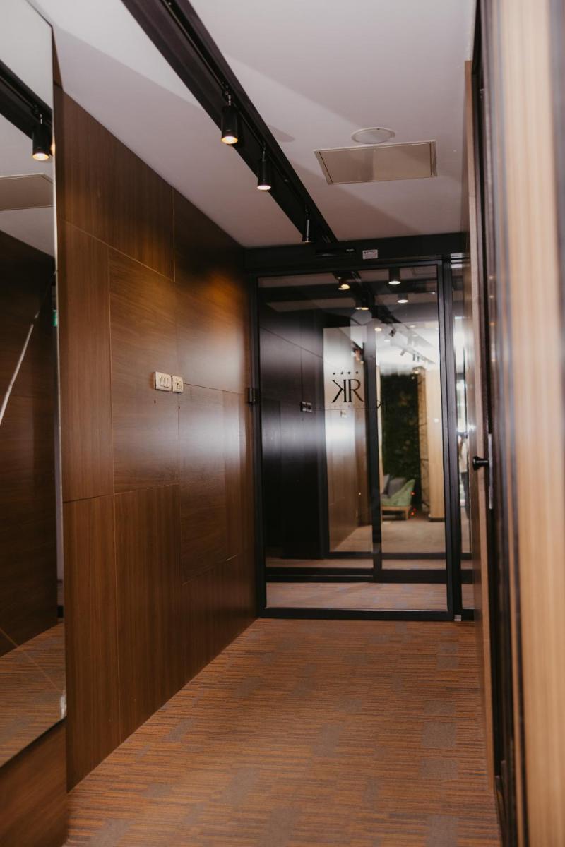 Hotel Koncept Residence - Housity