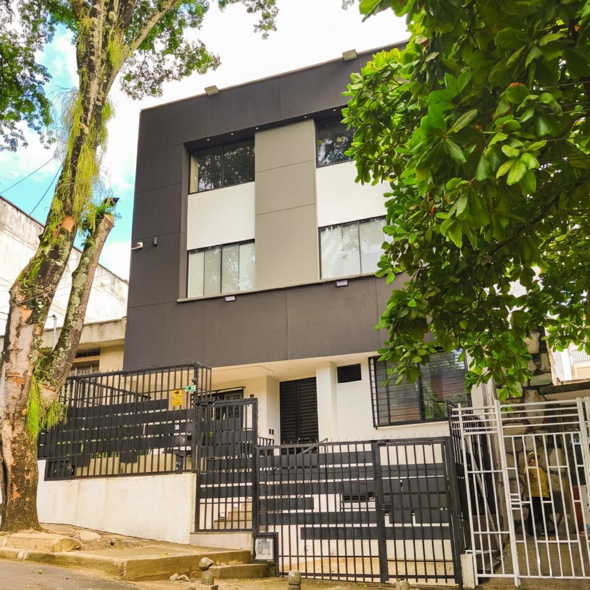 Ejecutivo Loft, Con Terraza Privada, en Cali La Sucursal Del Cielo a pocos Pasos de Imbanaco - Hizvo