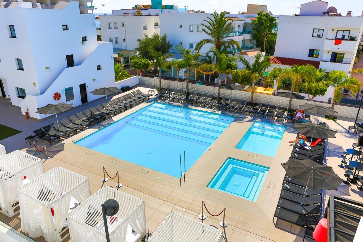 Piscina en o cerca de Migjorn Ibiza Suites & Spa