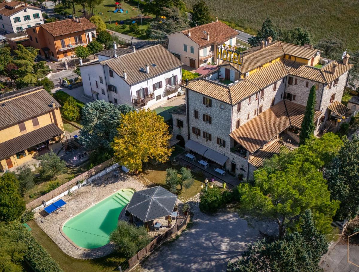 Hotel Benedetti - Housity