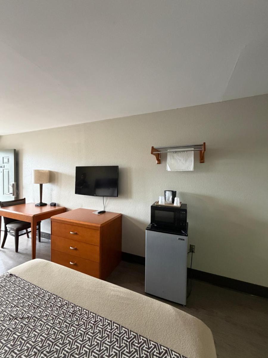 Savannah Inn - Savannah I-95 North - Housity