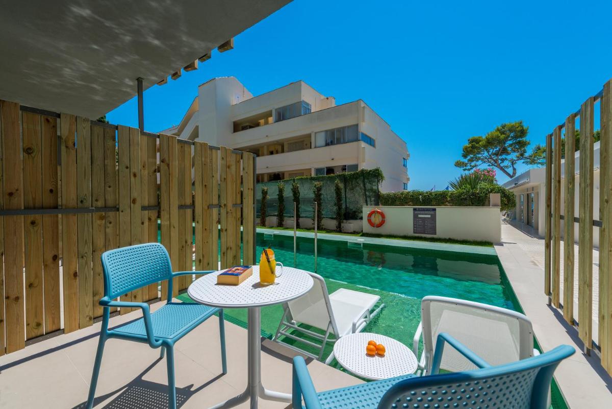 FERGUS Style Palmanova - Adults Only - Housity