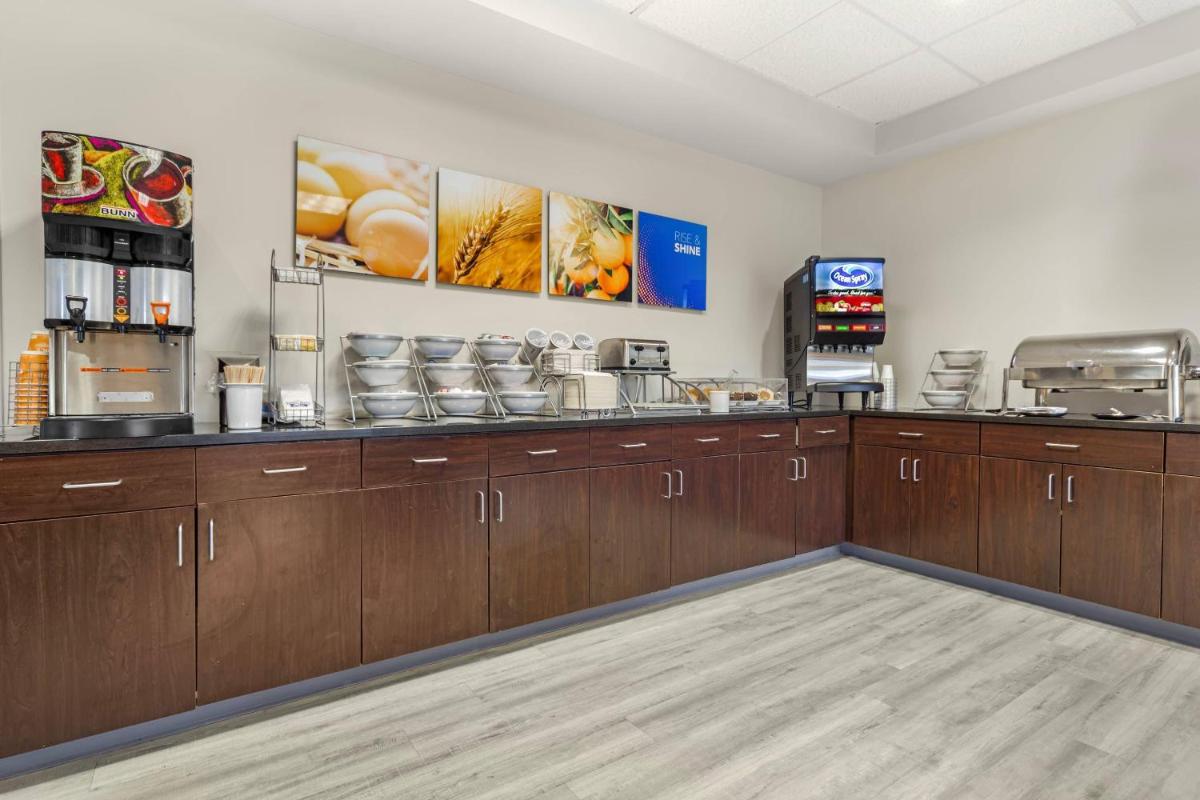 Comfort Suites Lewisburg near University - Housity