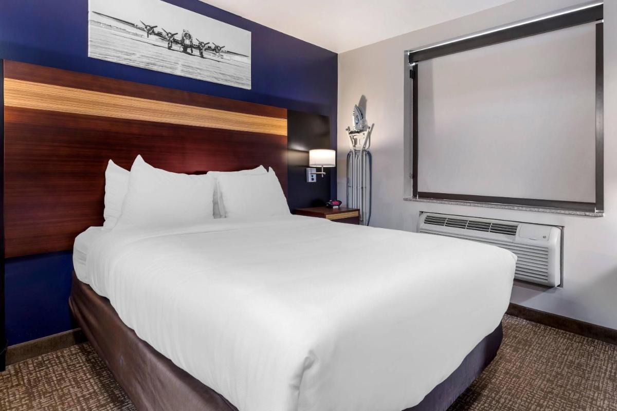 Avion Inn Near LGA Airport, an Ascend Collection Hotel - Housity