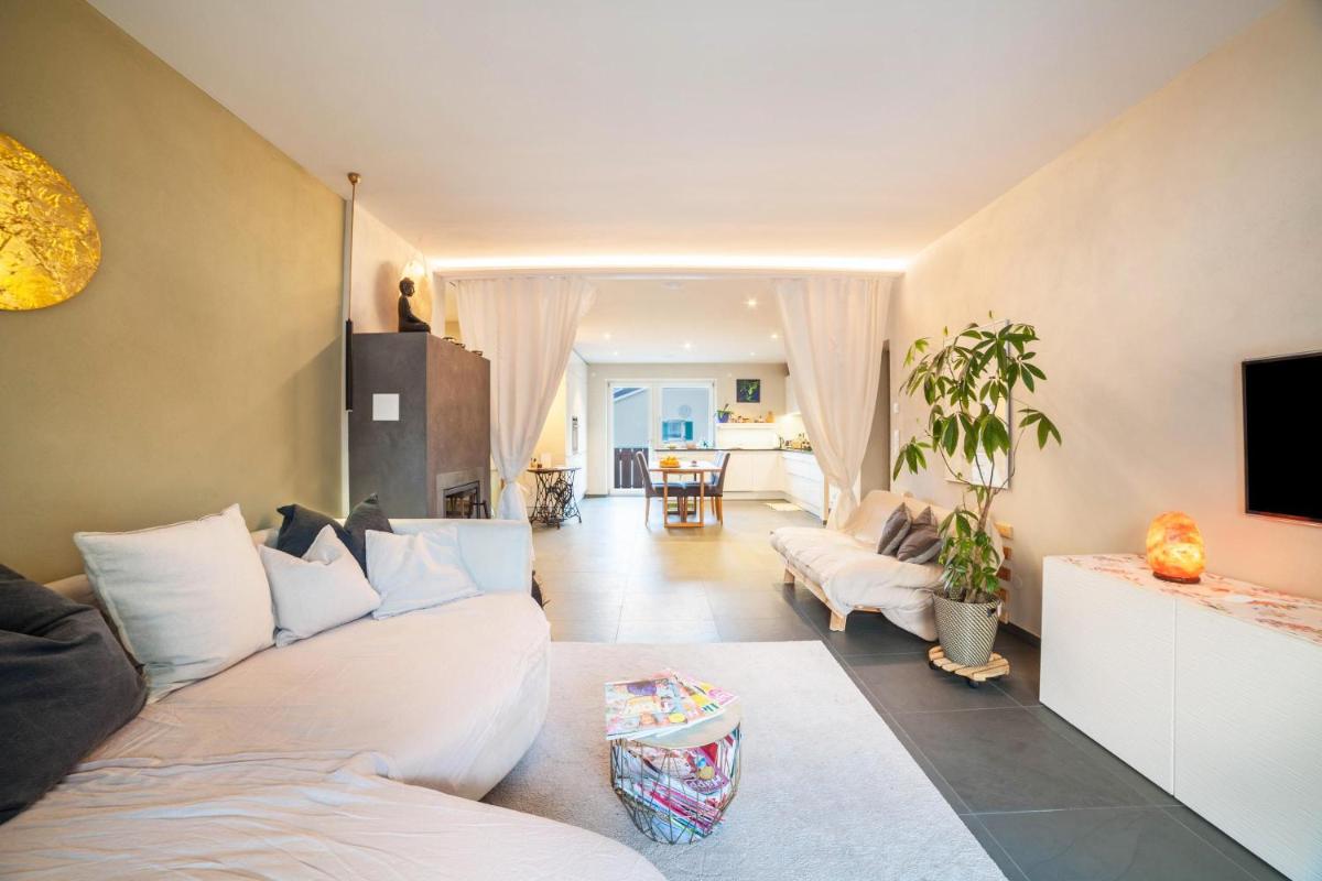 Lieblingsplatzl - Housity