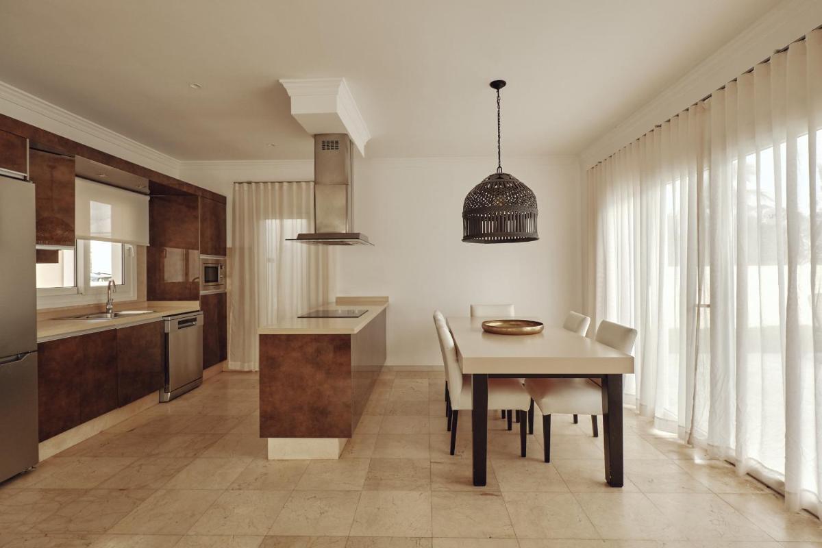 Una cocina o zona de cocina en Villas Alondra