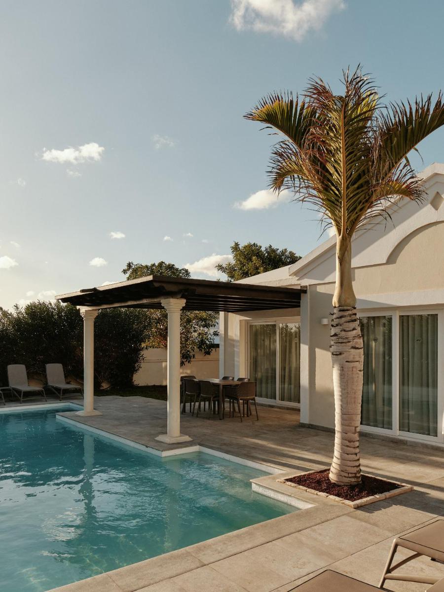 Piscina en o cerca de Villas Alondra