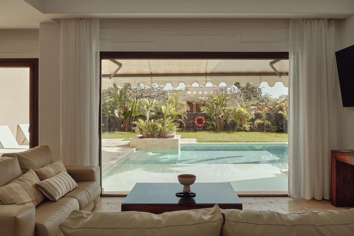 Piscina en o cerca de Villas Alondra