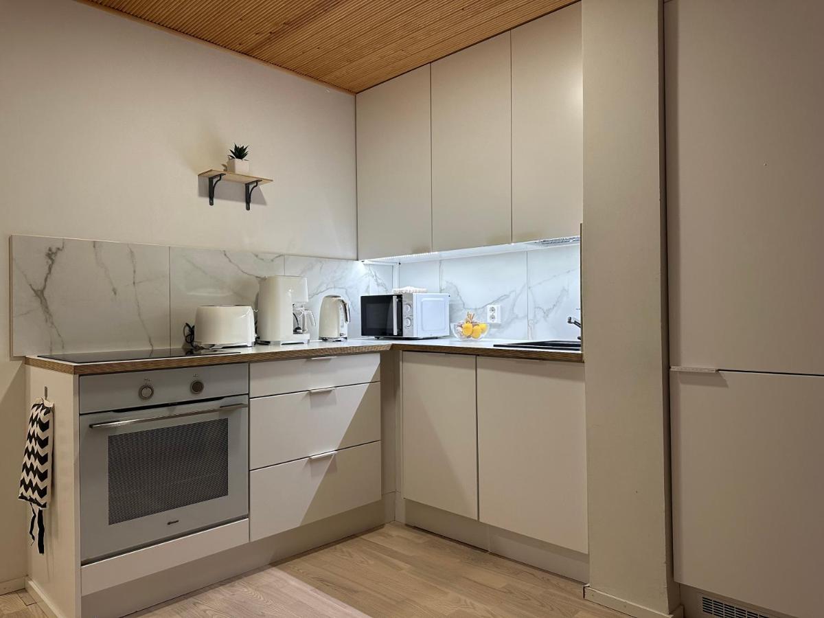 Santa's Holiday Homes - Hizvo