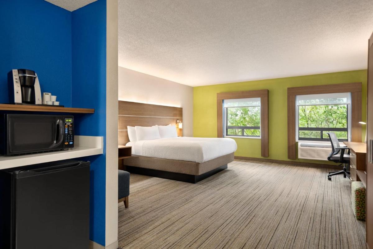Holiday Inn Express Stephens City, an IHG Hotel - Housity