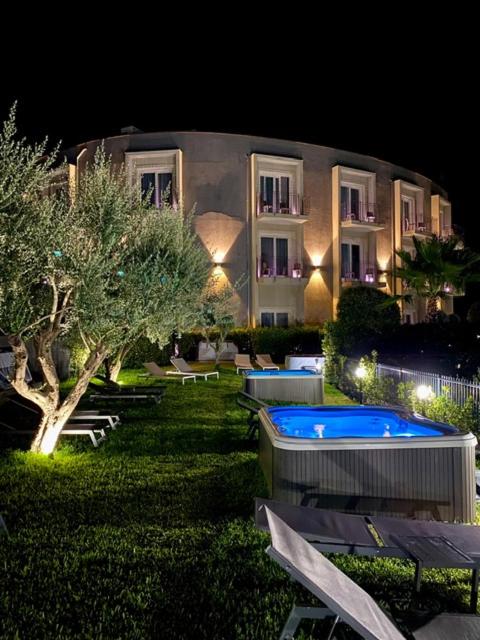Mareneve Resort - Housity