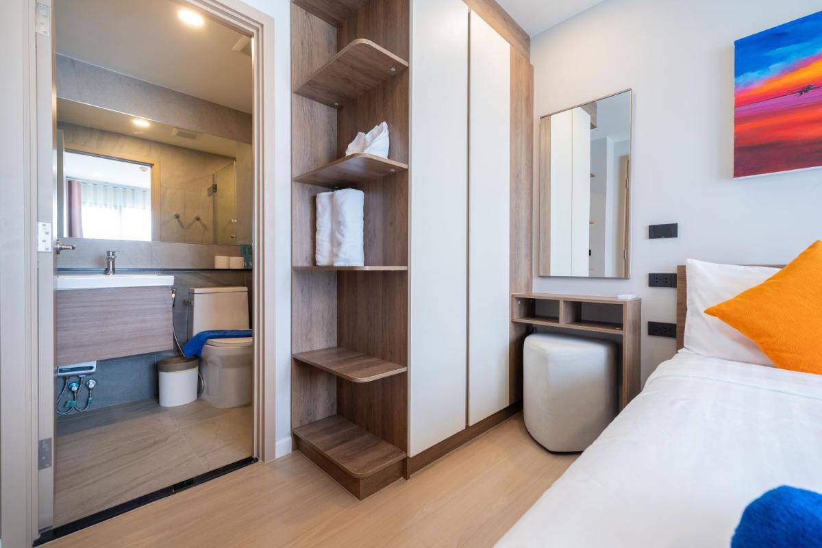 Space Cherngtalay Condo in Elegant Bang Tao - Housity