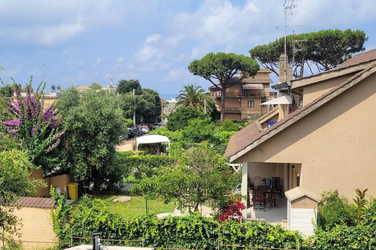 Beach House - Seaview & Roman Apartments - Housity