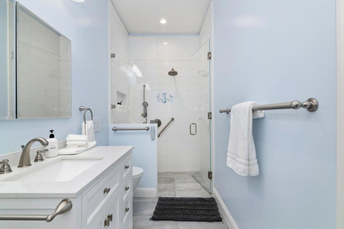 @ Marbella Lane - Oceanfront w/ unobstructed views!! - Housity