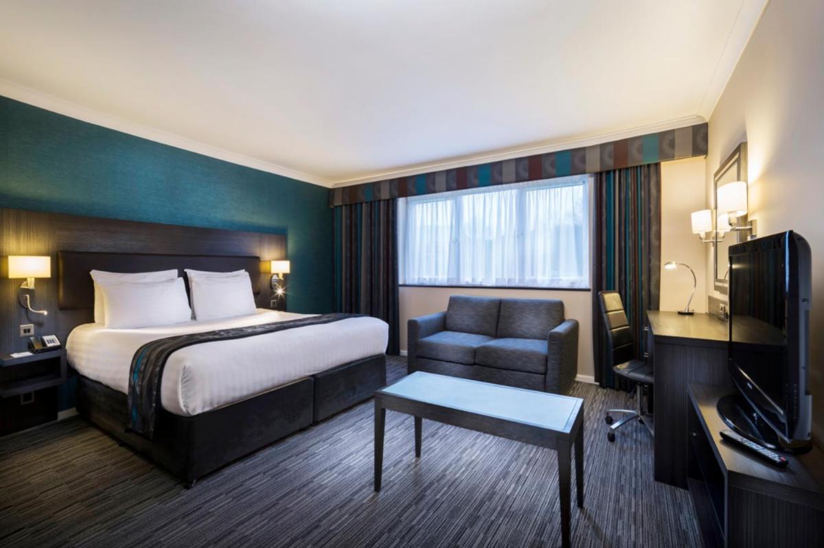 Holiday Inn London Gatwick - Worth, an IHG Hotel - Housity