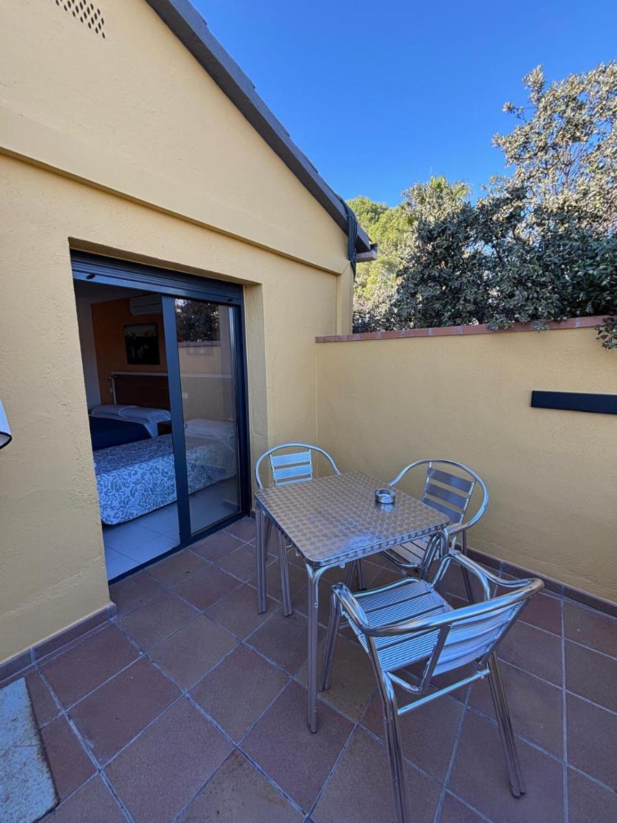 Hotel Les Roques - Housity