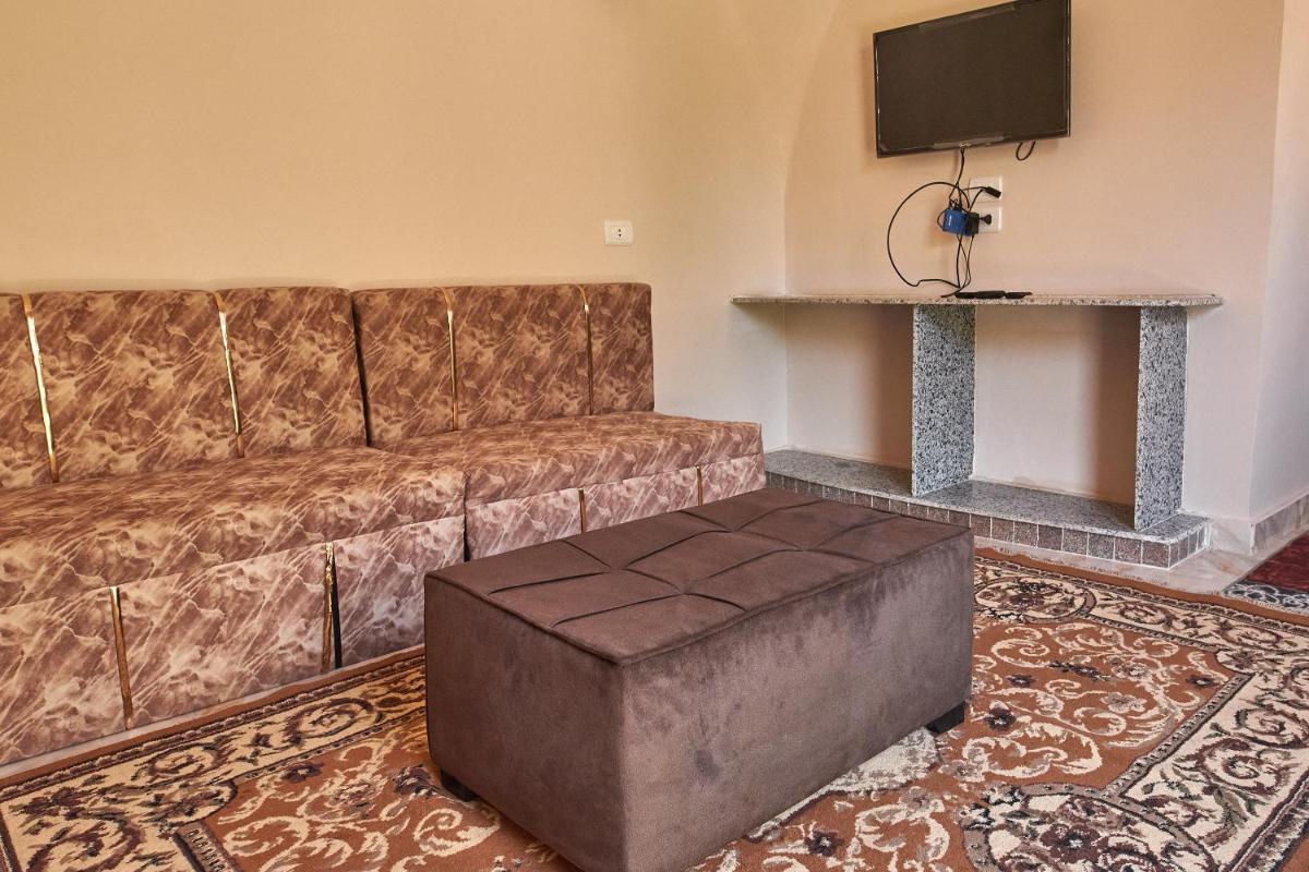 Sunset Guesthouse Abusir - Housity