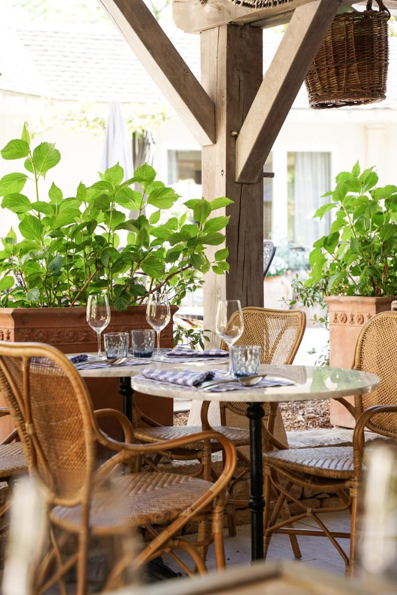 Restaurant ou autre lieu de restauration dans l'établissement Hostellerie De Levernois