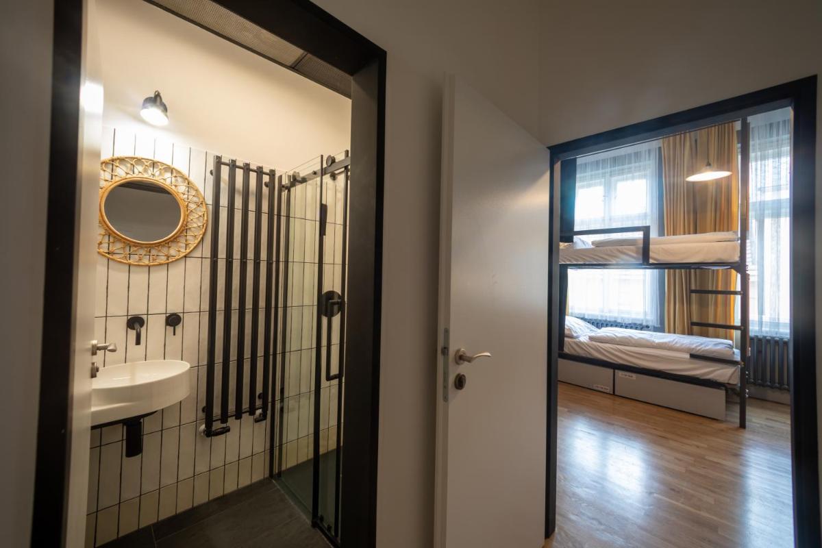 Czech Inn - Housity