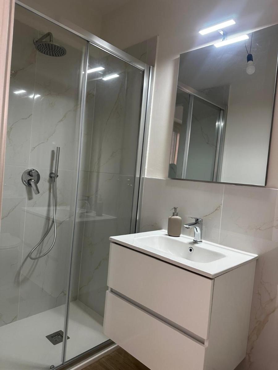 Bed and Breakfast 01 - Housity