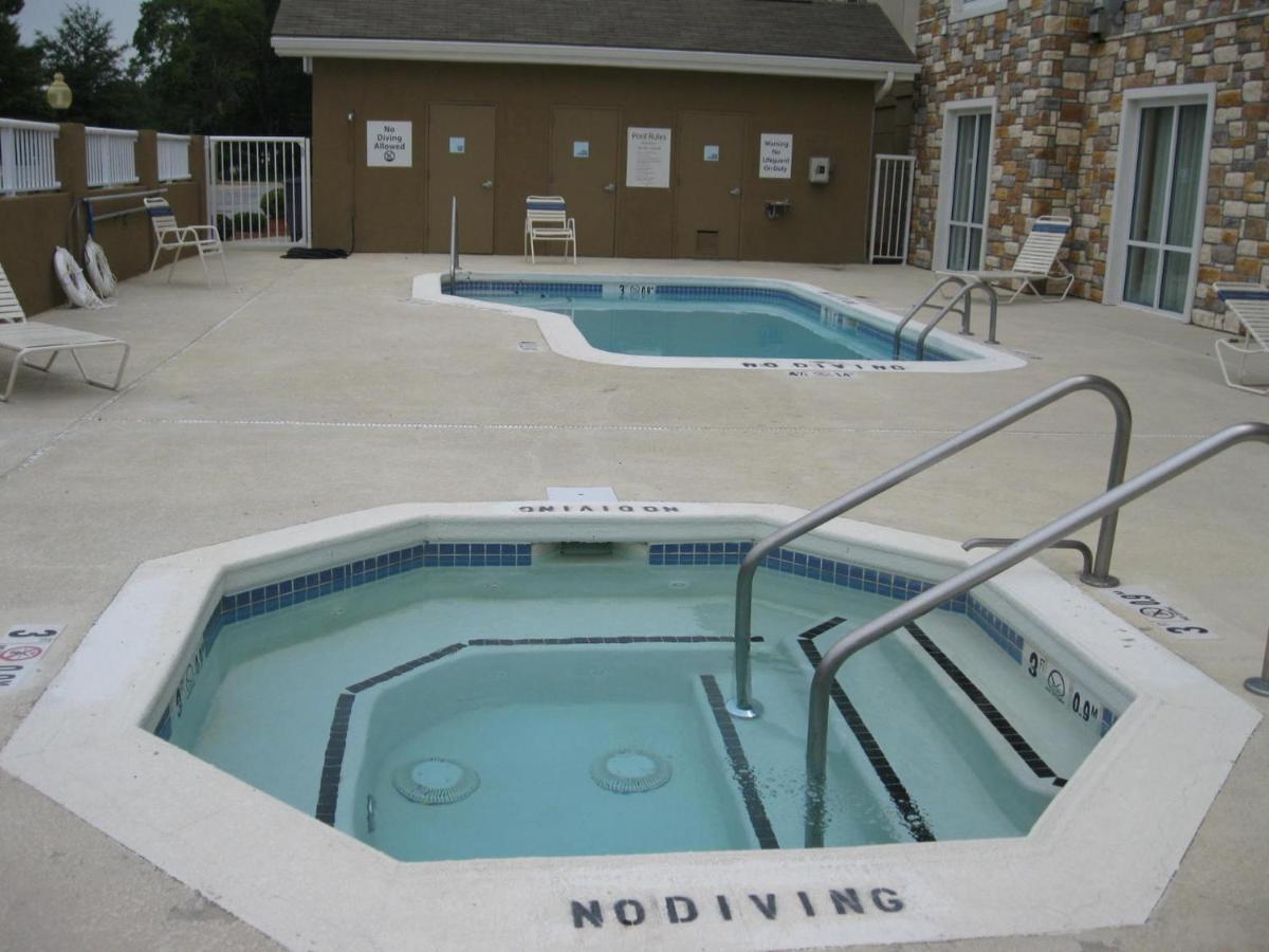 Holiday Inn Express Williamston by IHG - Housity