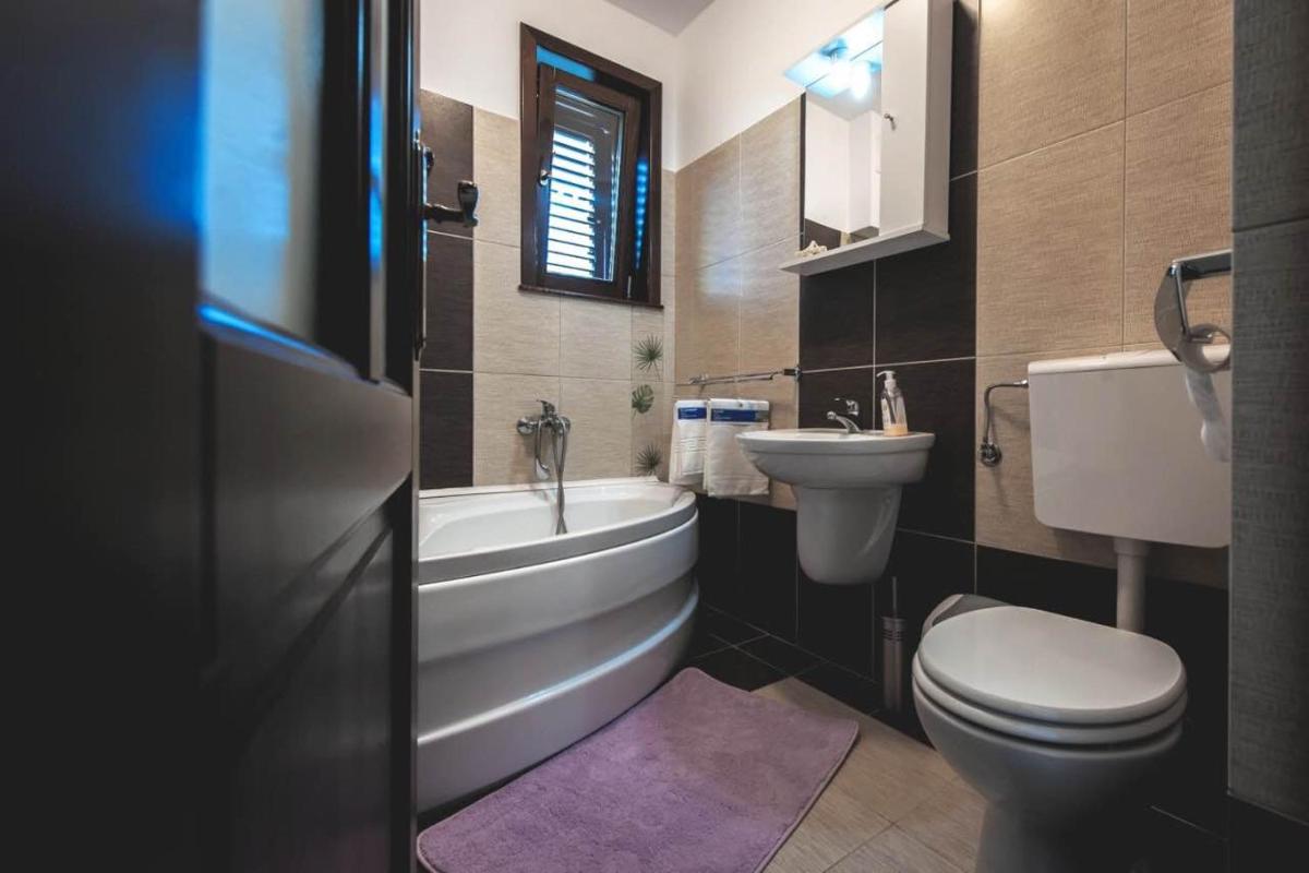 White Dove Pension - Housity