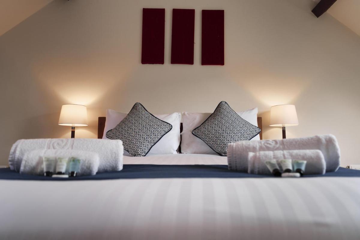 Cromwell Arms - Housity