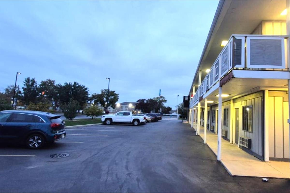 Economy Inn Merrillville By Townhouse I 65 - Housity