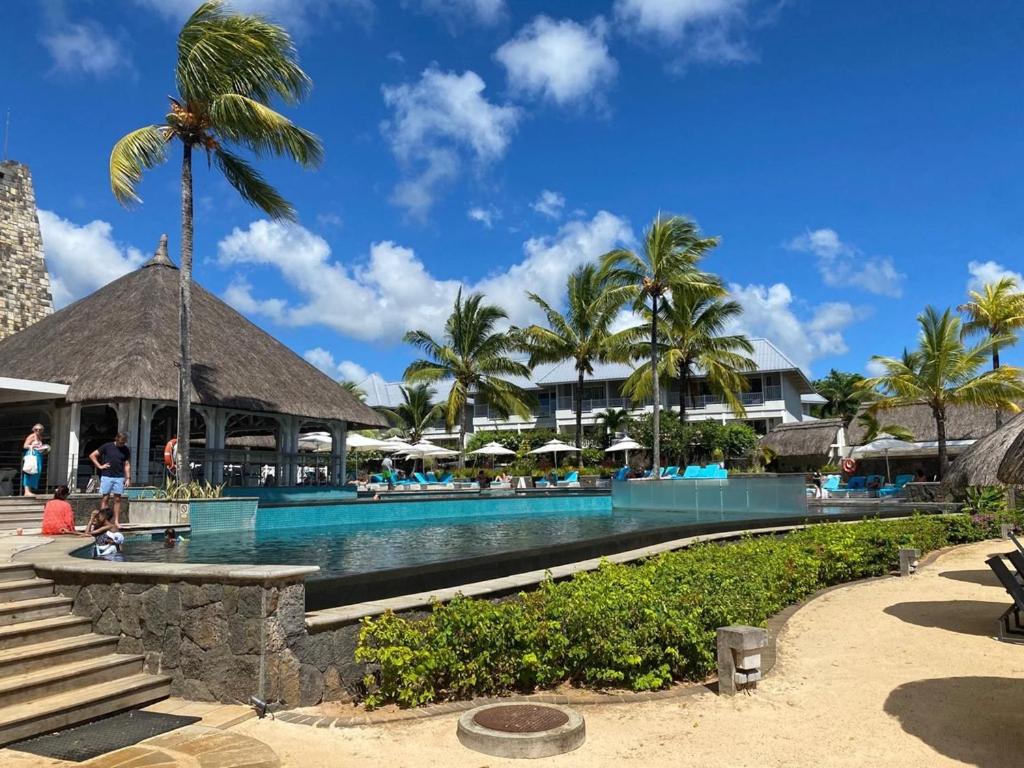 AZURI Serviced Garden Apartment - Housity