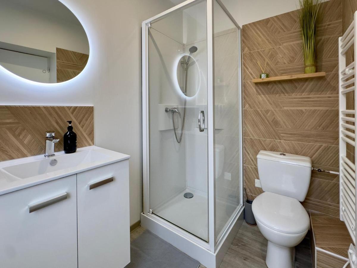 LouerAngouleme - Idéal couples & pro - Patio extérieur- Proche centre ville et gare - Promenade au bord de la Charente - Parking à proximité - Wifi très haut debit - Équipement premium -Netflix - Hizvo