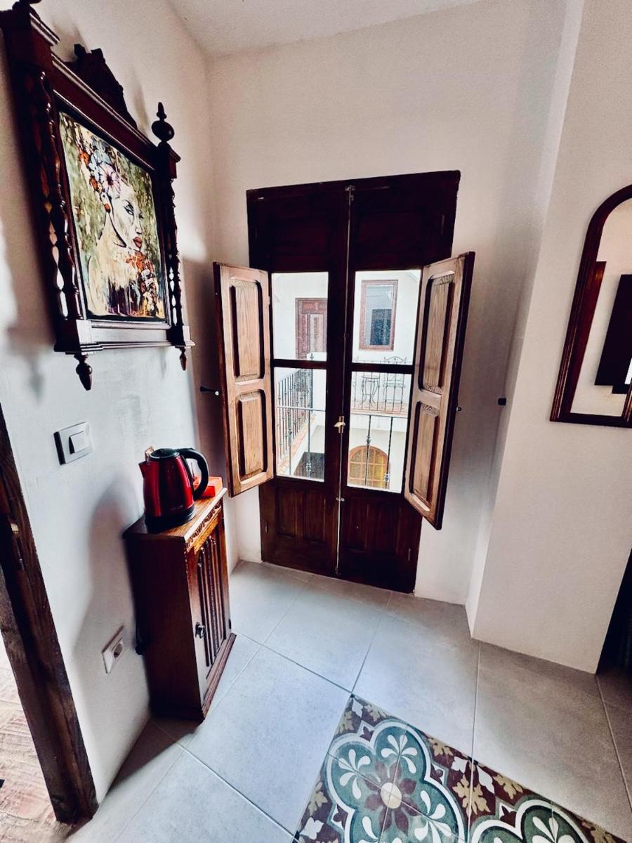 Oliva Courtyard Guesthouse - Housity