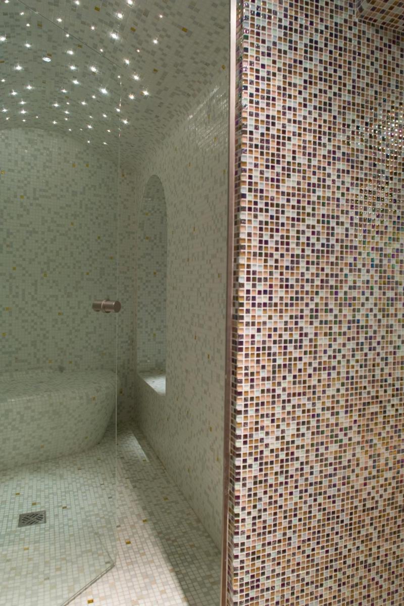 Salle de bains dans l'établissement Grand Hotel Saint Michel