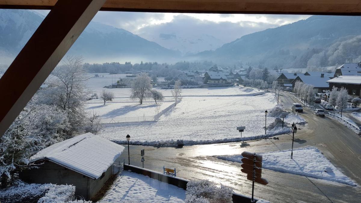 L'établissement Café-Hôtel Le Morillon, Domaine du Grand Massif-Samoëns en hiver