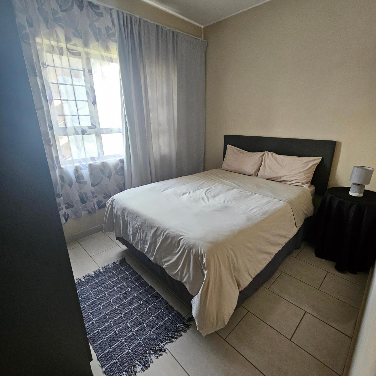 Modern 2 bedroom at Waterfall Ridge-Midrand - Housity