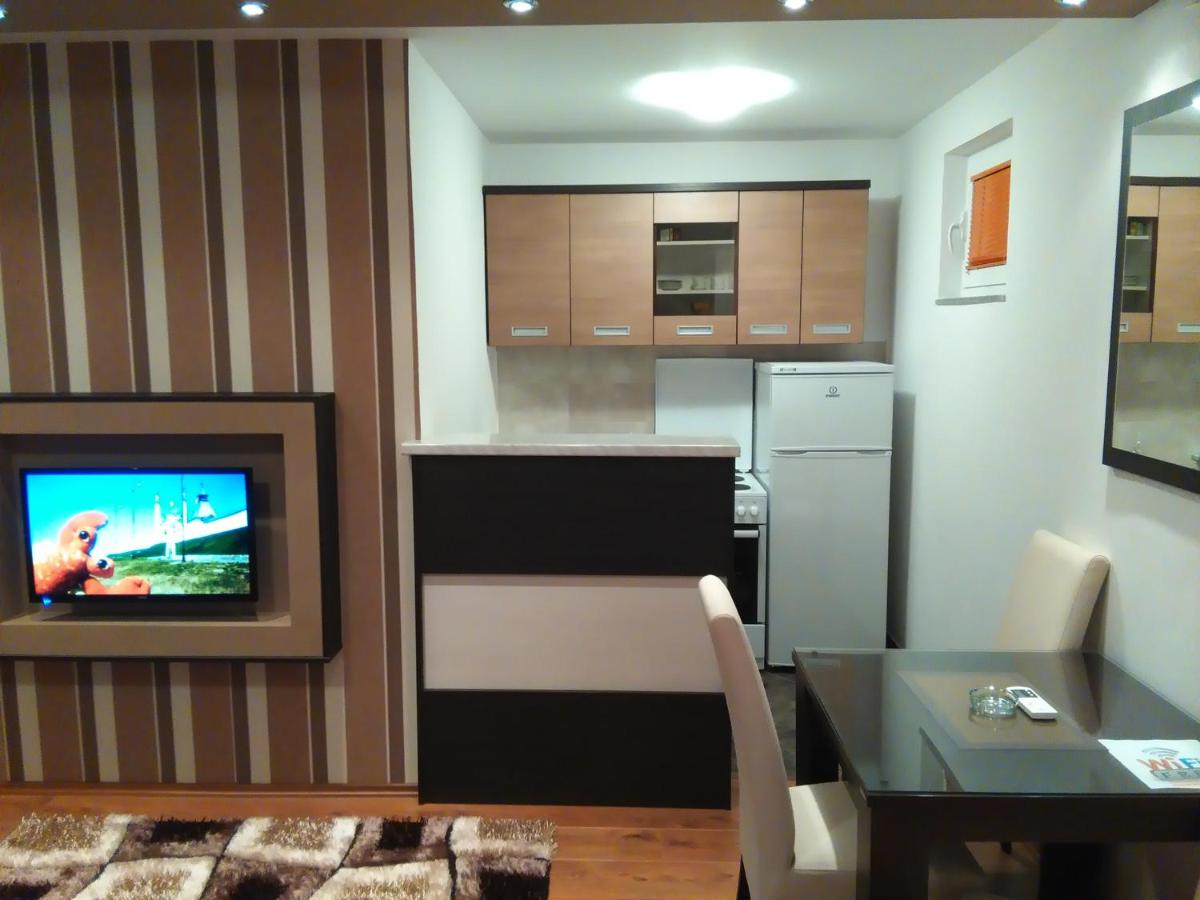 Apartments Leo - Housity