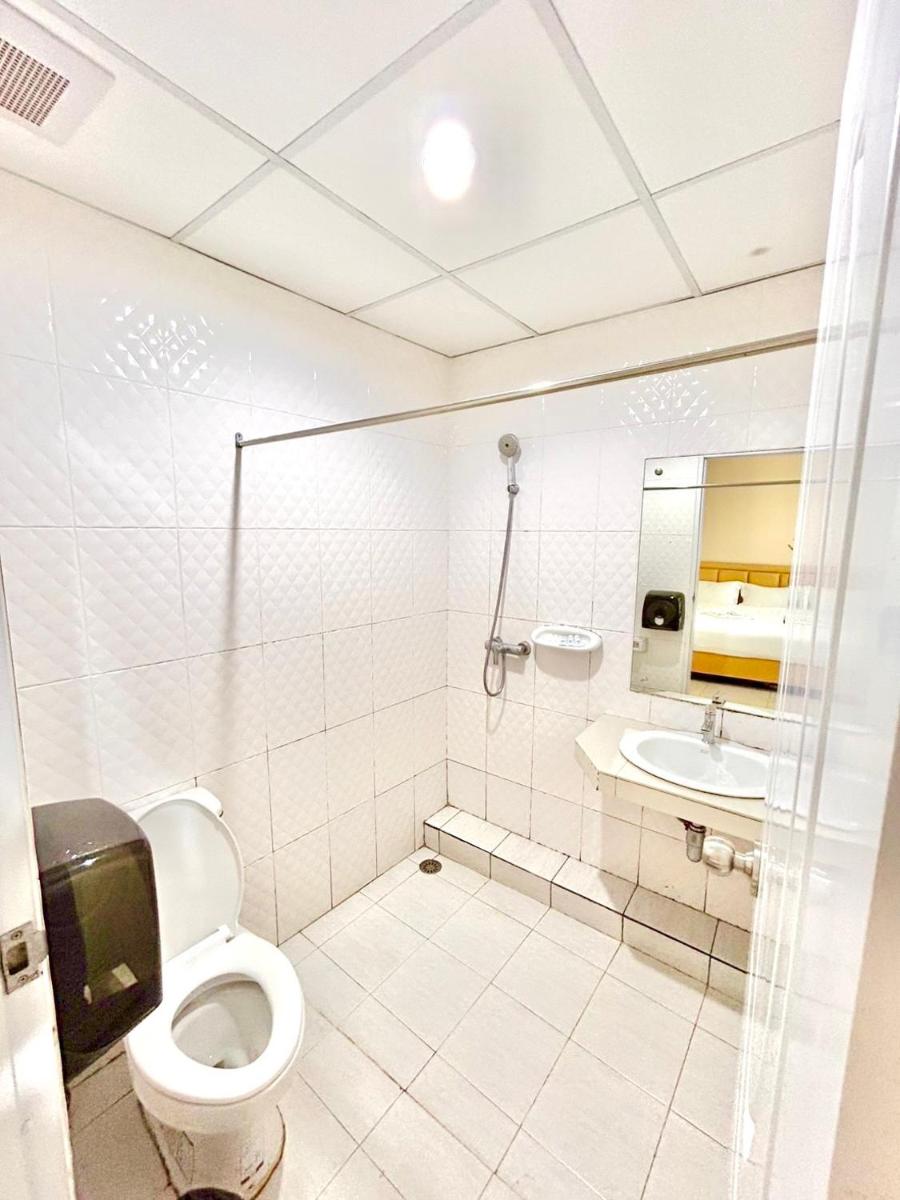 ABCYQ Hotel - Housity