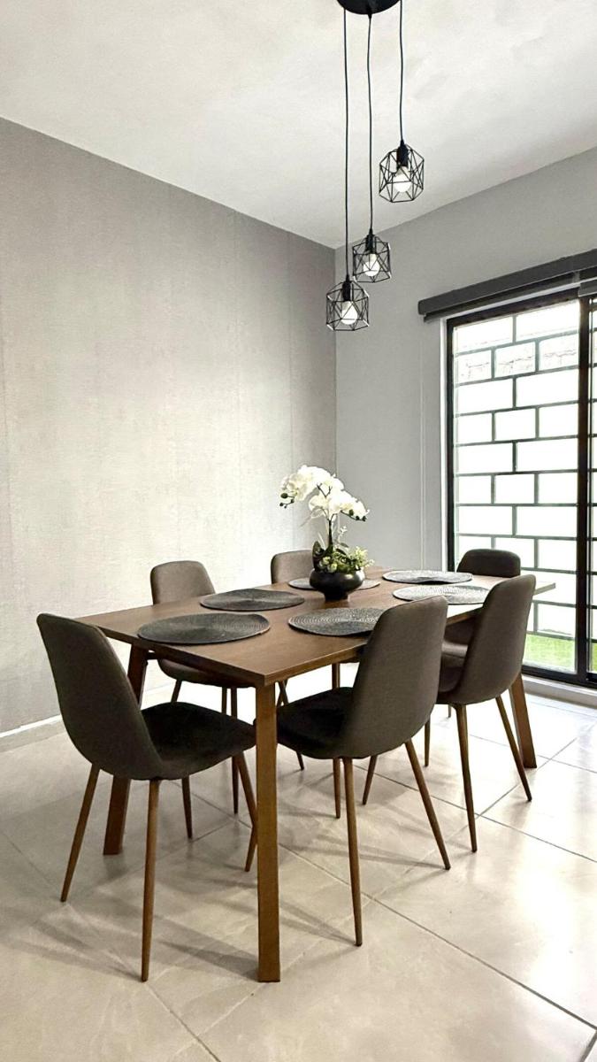 Casa La Amistad Comoda Casa con 3 Habitaciones - Housity