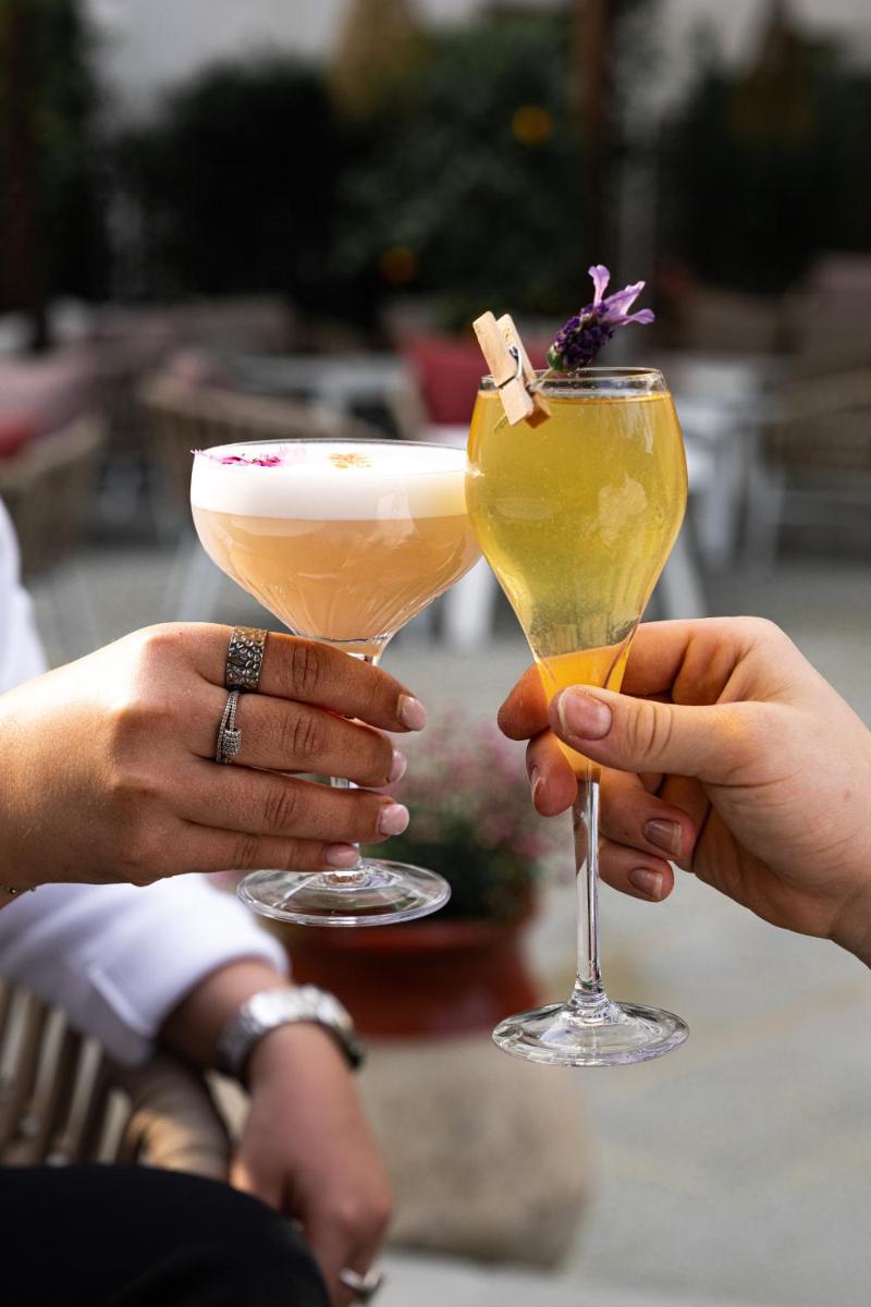 Boissons dans l'établissement Hôtel Le Saint Remy & Spa