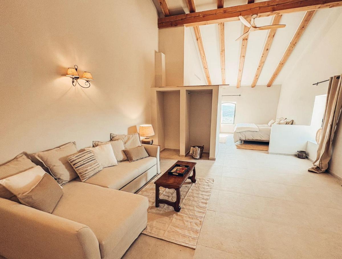Mimosa Lodge - Housity