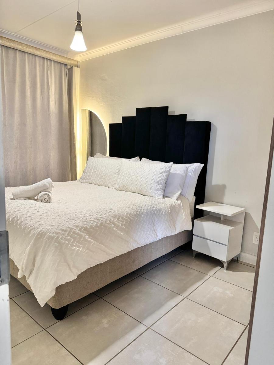 The Blyde 104 - Housity