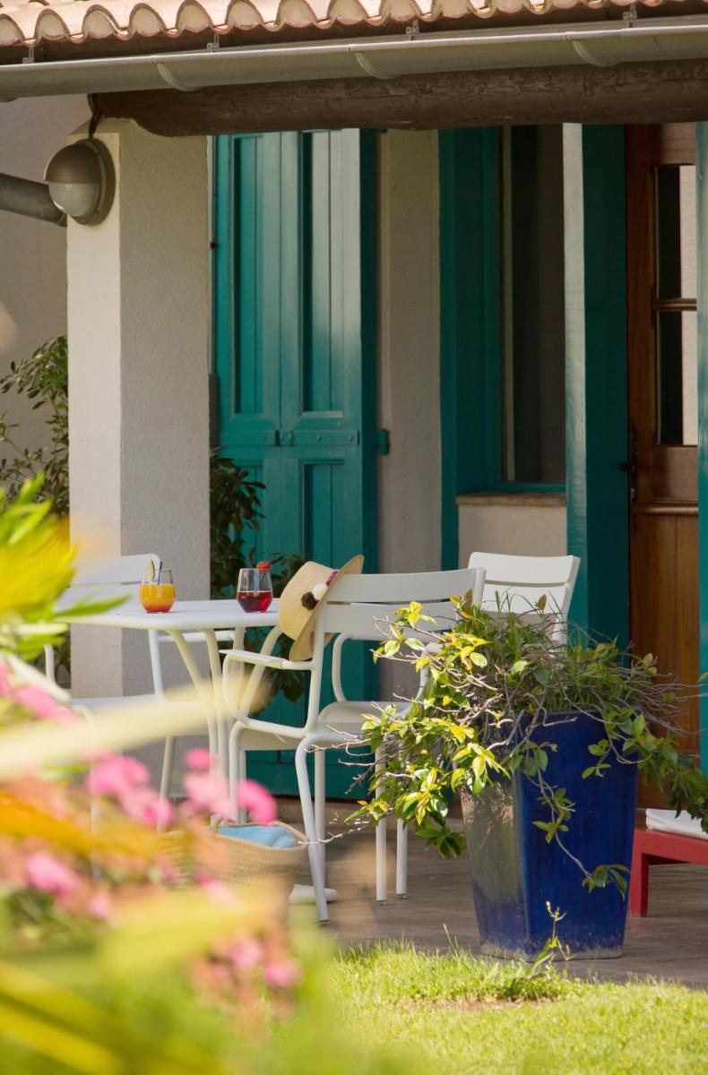 Jardin de l'établissement Oustau Camarguen Hôtel & Spa