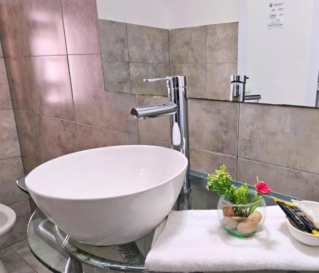 Hostal de la Costa - Housity