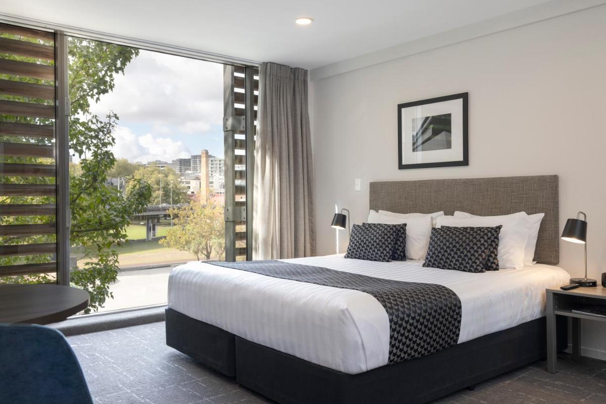 Quest on Beaumont - Housity