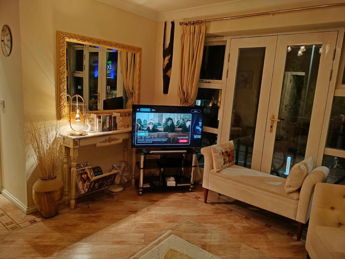 Ideal for country holidays and trips to London's tourist attractions - Housity