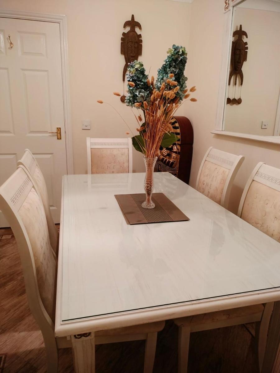 Ideal for country holidays and trips to London's tourist attractions - Housity