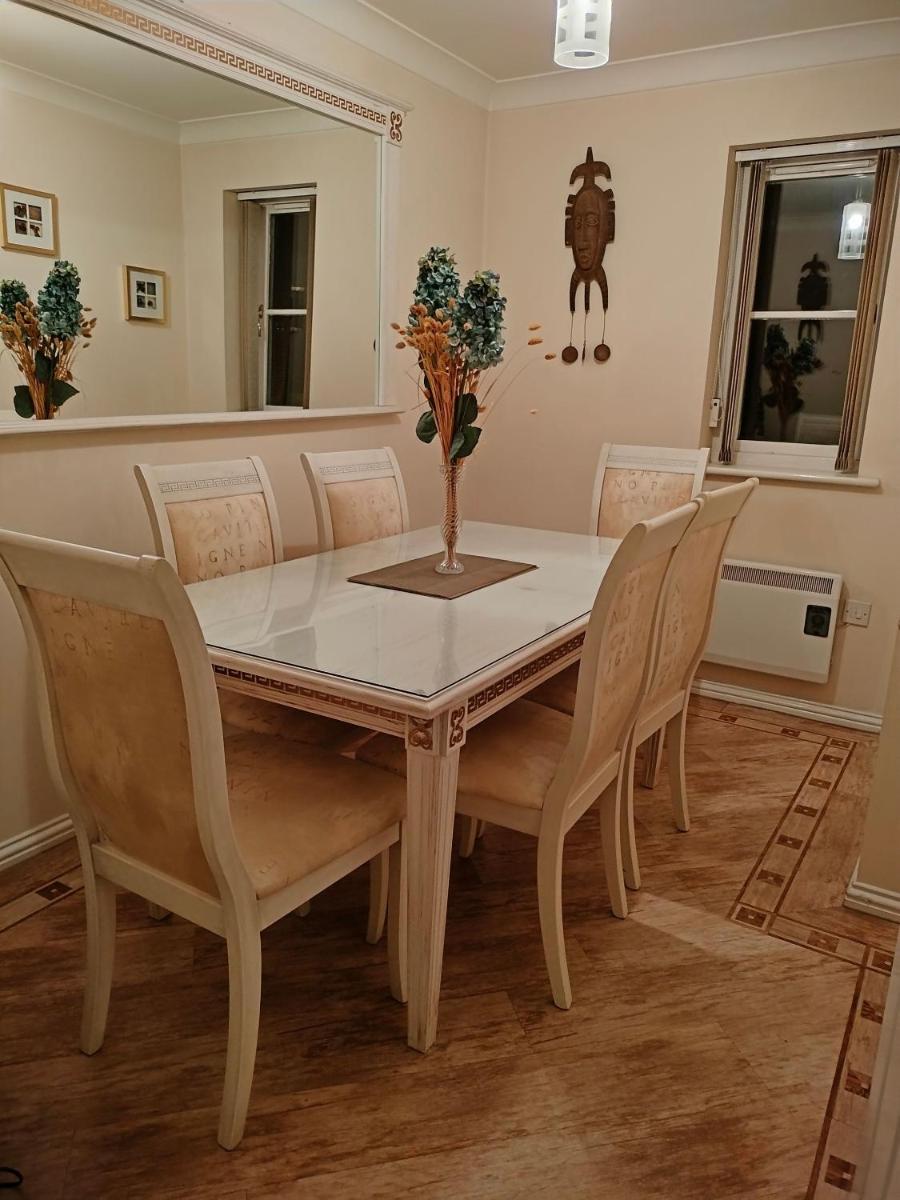 Ideal for country holidays and trips to London's tourist attractions - Housity