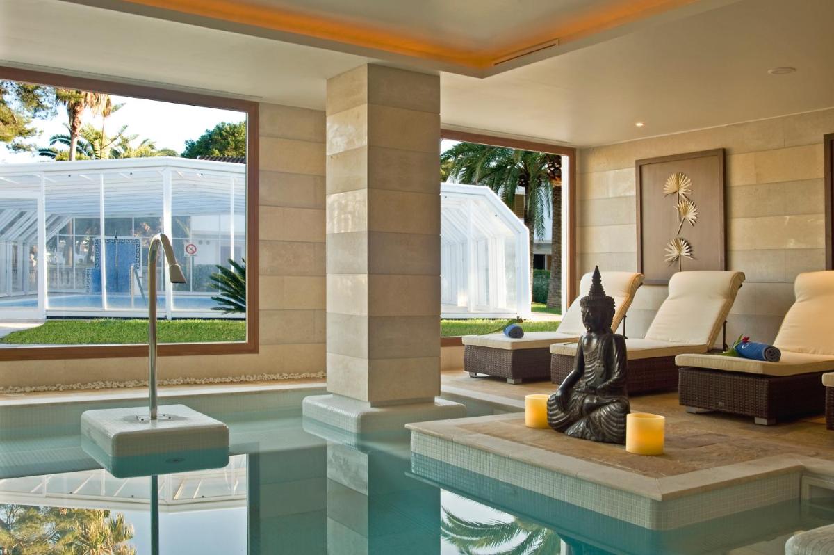 Piscina en o cerca de Grupotel Los Príncipes & Spa