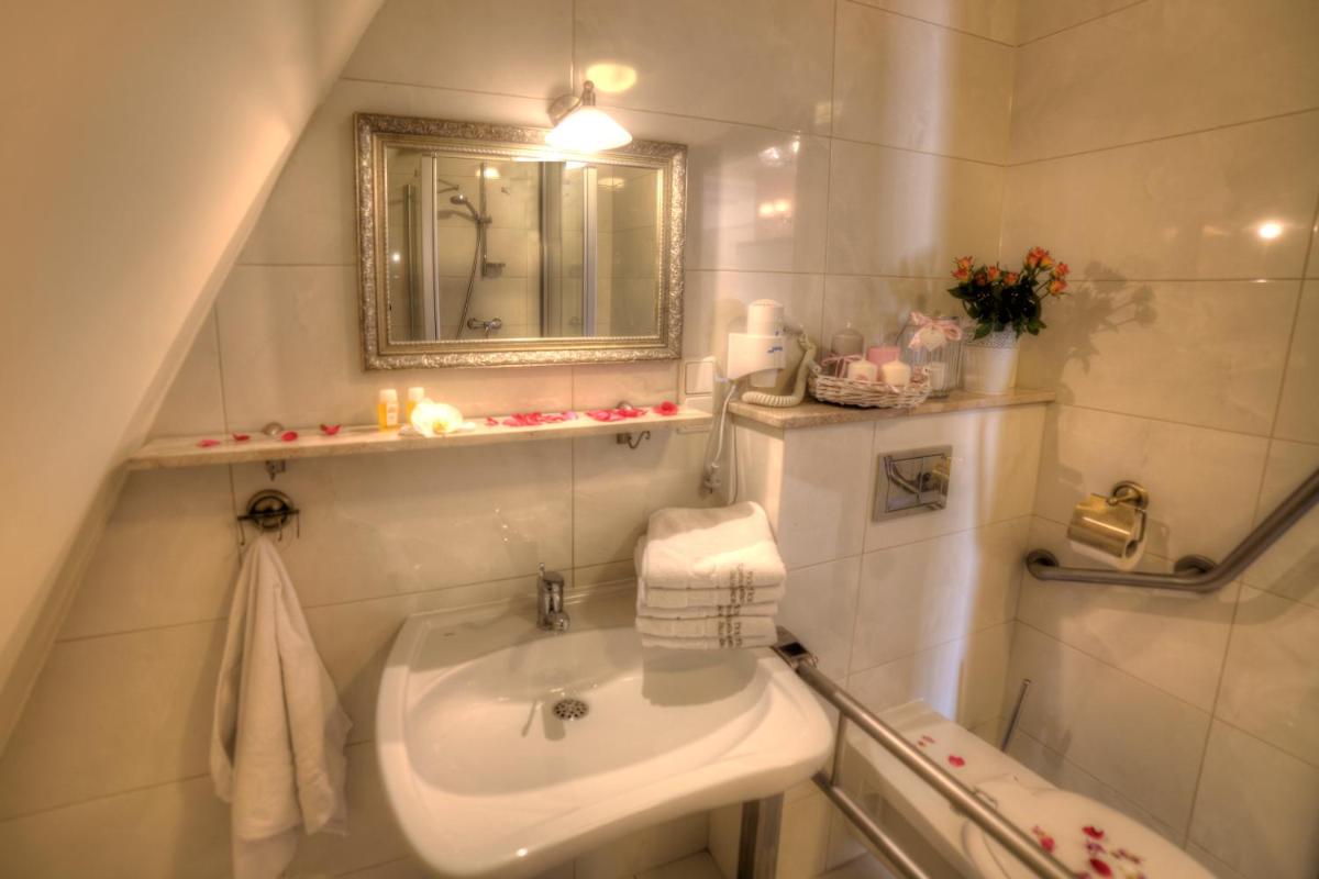 Hotel Siesta - Housity