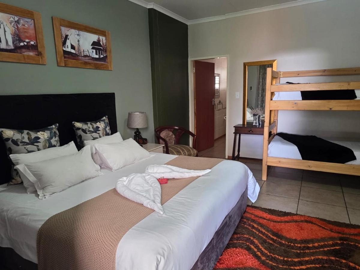 Two Bells Guest House - Hizvo